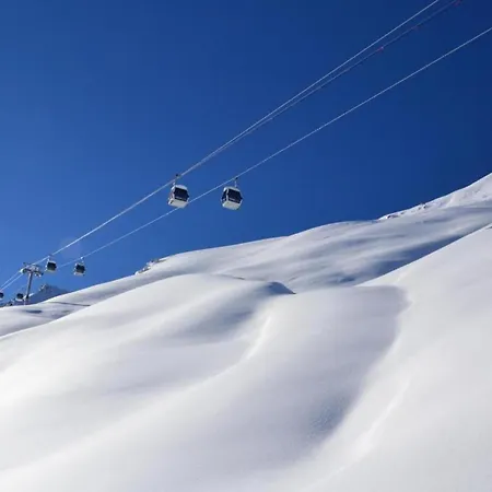 Near Cable Car With Valley Views Διαμέρισμα