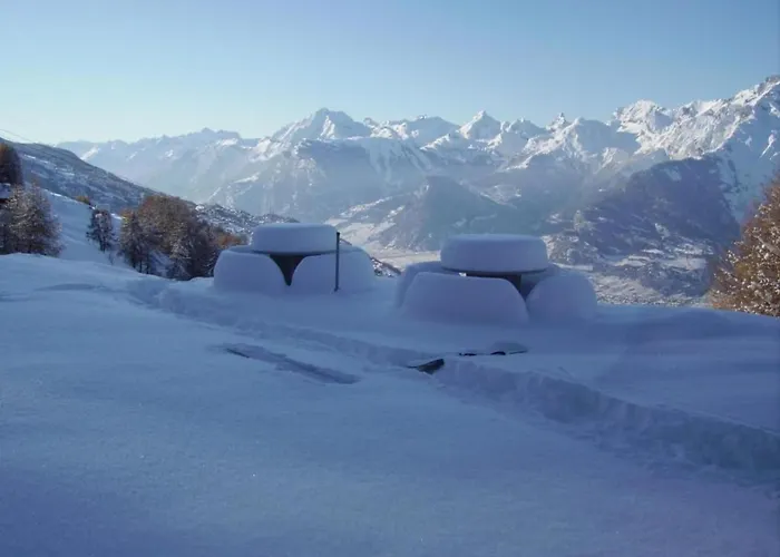 Near Cable Car With Valley Views Appartement