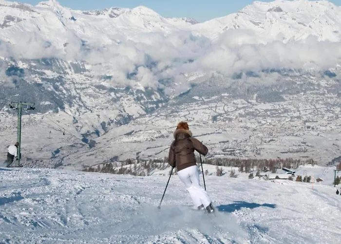 Near Cable Car With Valley Views 베이소나츠