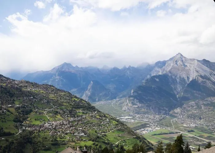 아파트 Near Cable Car With Valley Views 베이소나츠