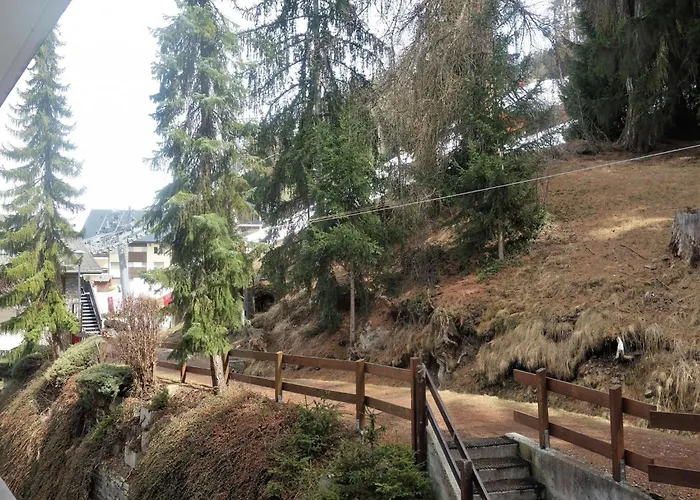 Near Cable Car With Valley Views 아파트 베이소나츠